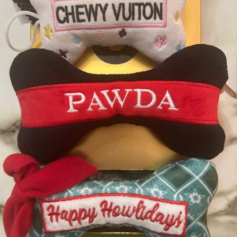 CHOOSE ONE ๐ฉ Chewy Vuitton ๐พ Pawda Holiday Dog Toy Squeeker - Picture 3 of 8